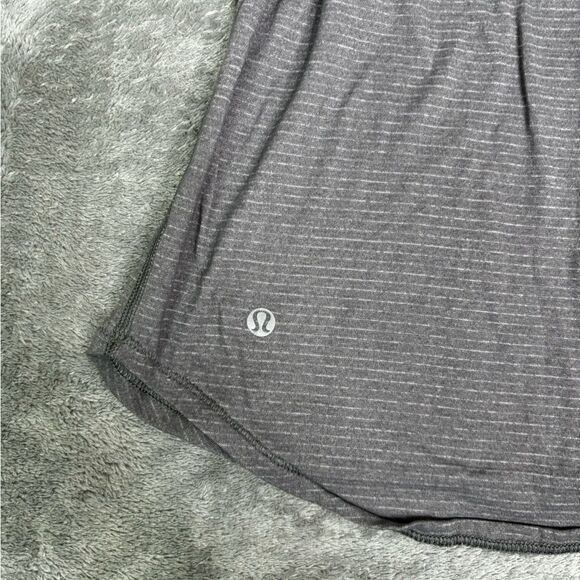 Lululemon Run Away Short Sleeve T Shirt Women’s Size 8 Gray - Picture 4 of 8